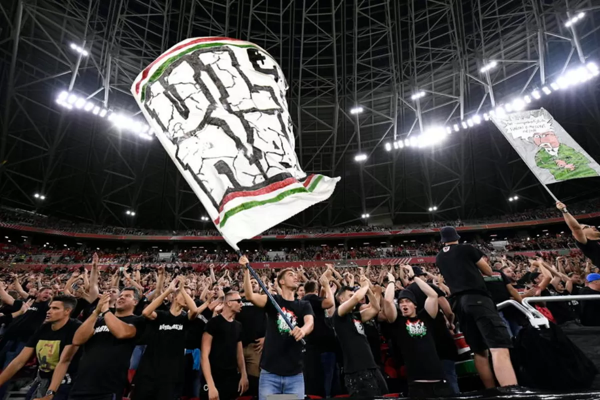 Naționala de fotbal a Ungariei va juca un meci cu porțile închise, din cauza derapajelor rasiste ale suporterilor săi