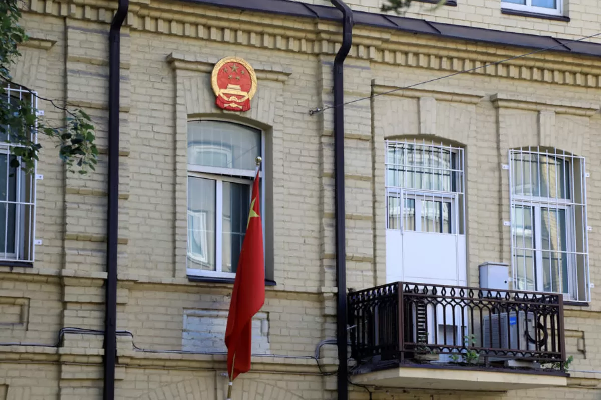 Ministerul lituanian al Apărării avertizează că aparatele chinezești de telefonie mobilă pot provoca fisuri de securitate și furt de date