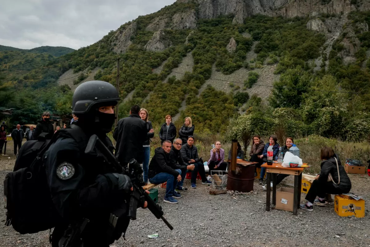 Două birouri de înmatriculări ale ministerului kosovar de Interne au fost atacate și distruse în nordul fostei provincii sârbe