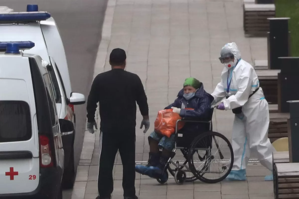 Rusia a înregistrat, sâmbătă, un nou record de decese provocate de COVID-19 într-o singură zi – 968