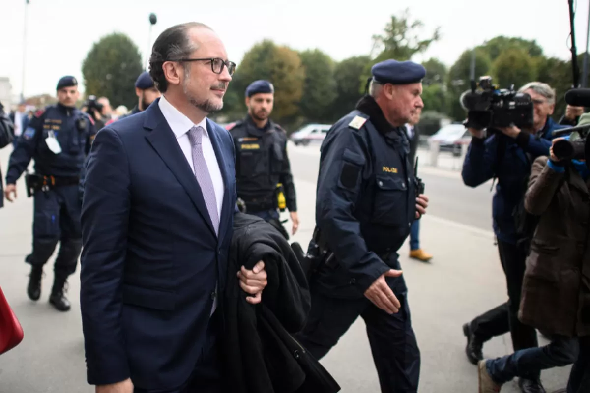 Diplomatul de carieră  Alexander Schallenberg este, de luni, noul cancelar al Austriei