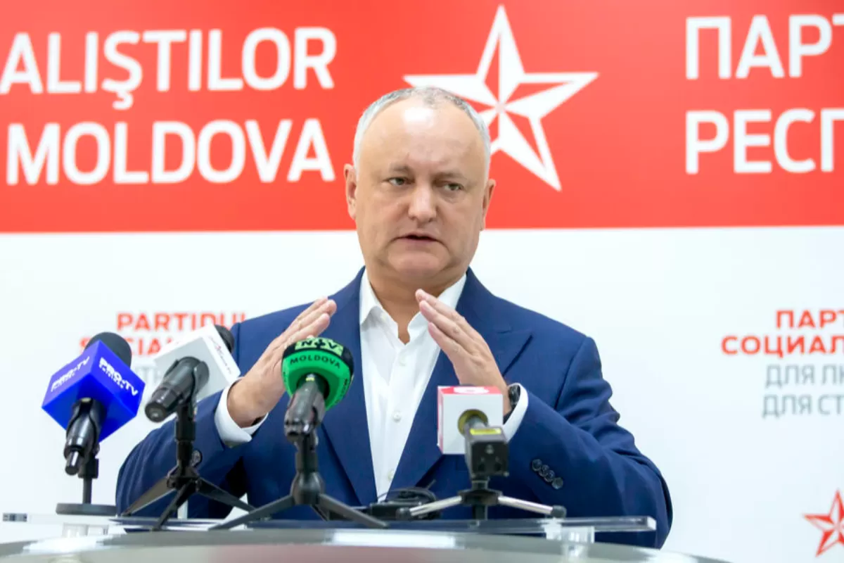 Igor Dodon renunță la șefia partidului și la mandatul de deputat