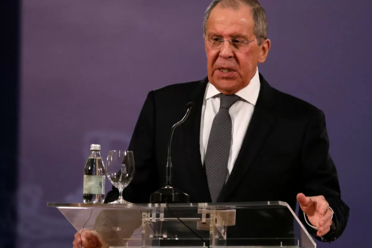 Rusia a anunțat că suspendă activitatea reprezentanței sale pe lîngă NATO și că închide misiunea aliată la Moscova