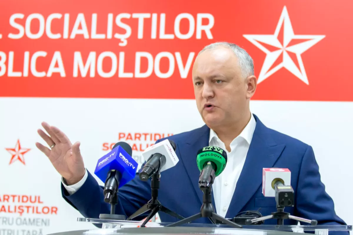 Fenta lui Dodon: dezertarea aparentă din politica internă și „defectarea” la Moscova