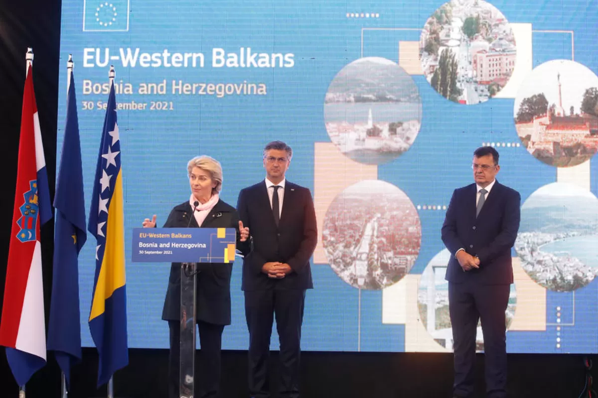 Democrația e amenințată în statele din Balcanii de Vest, iar cazul Bosniei e cel mai îngrijorător – crede ministrul de Externe al Croației vecine, Gordan Grlic Radman