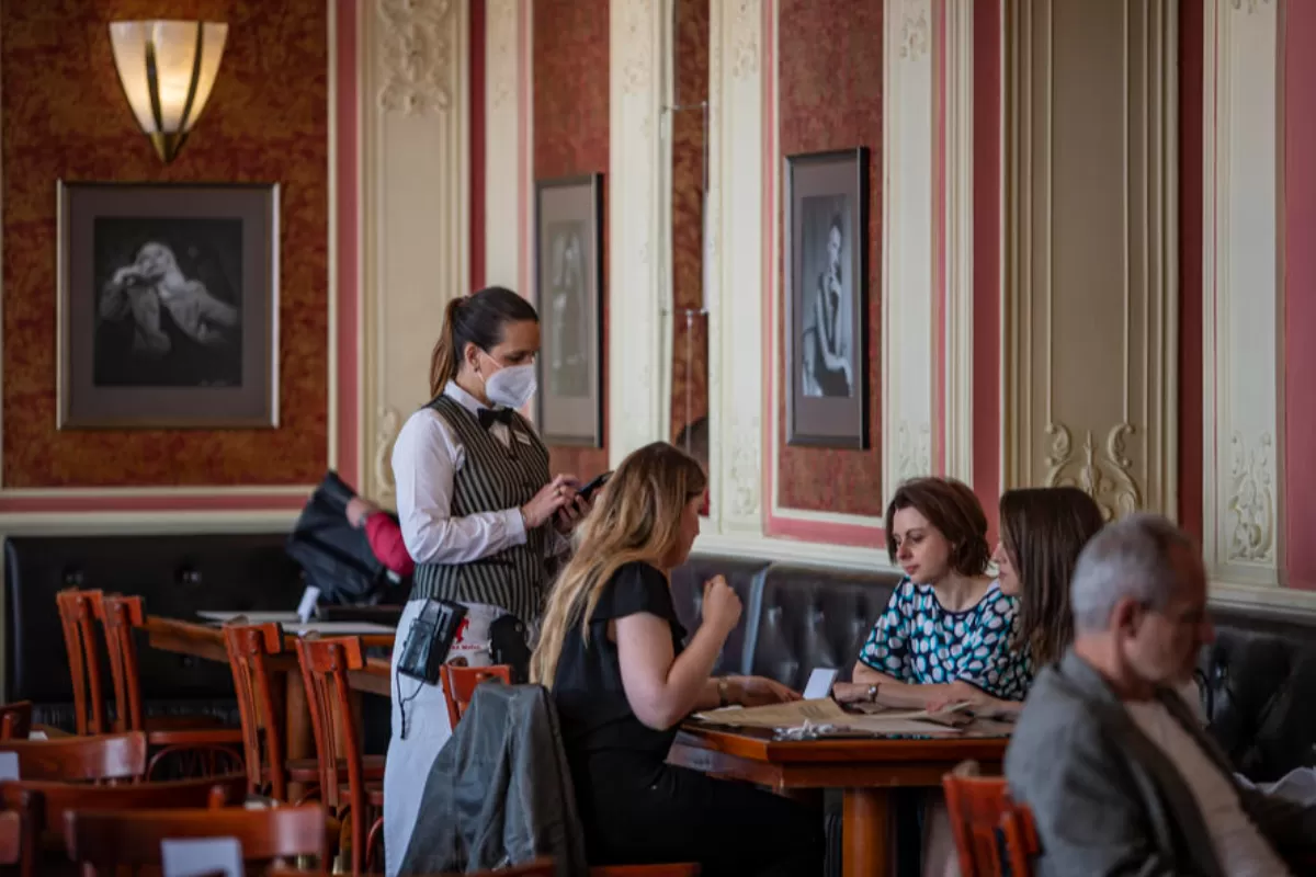 Cehia şi Slovacia au raportat, miercuri, cel mai mare număr de noi contaminări cu COVID-19 înregistrate într-o singură zi