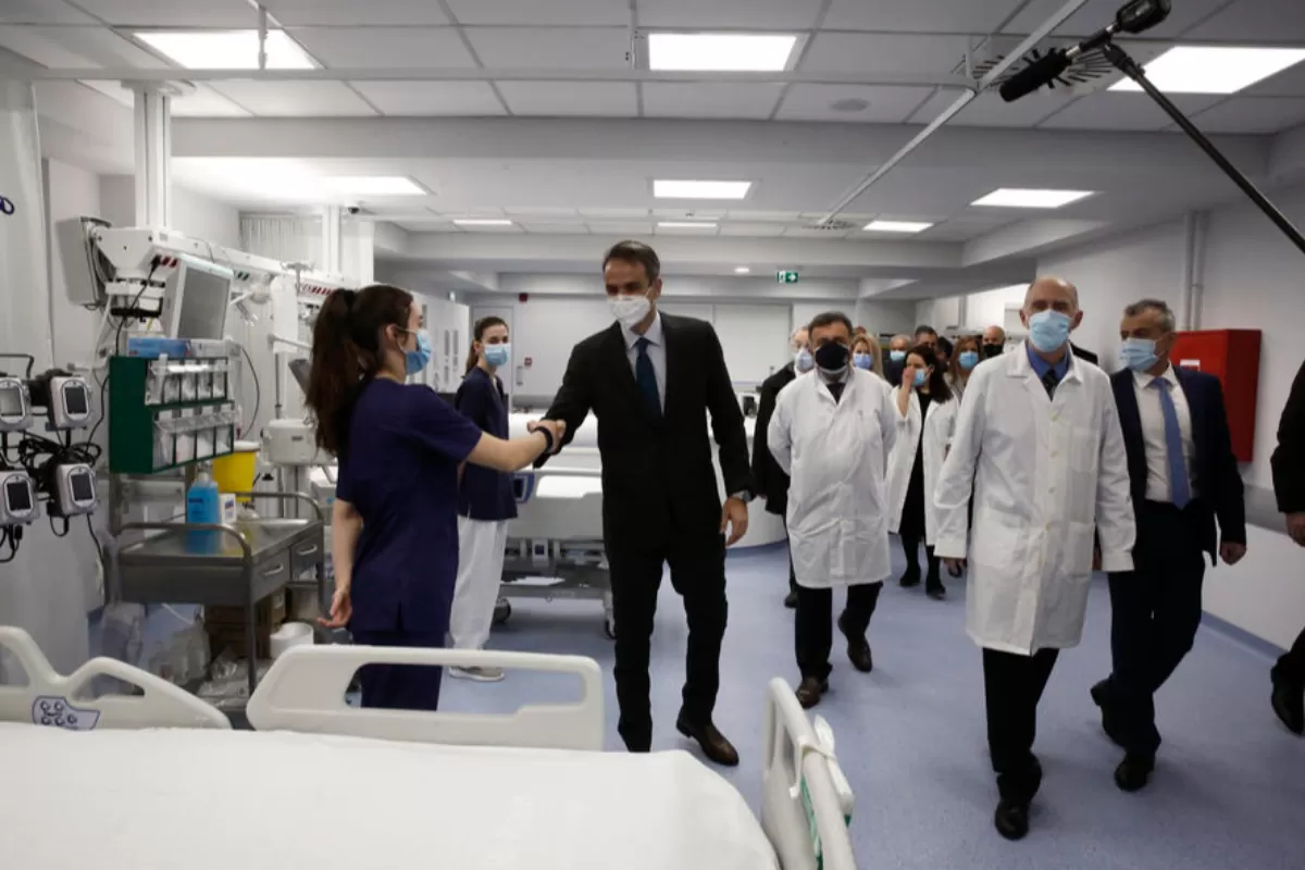 Guvernul grec a dispus ca medicii din sectorul privat să fie cooptați în sistemul public de sănătate