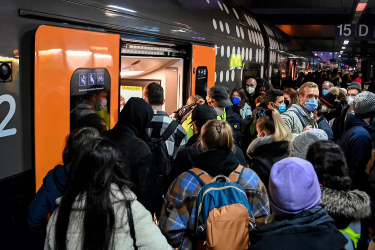 În Germania a devenit obligatoriu certificatul verde COVID la locul de muncă și pentru accesul în mijloacele de transport în comun