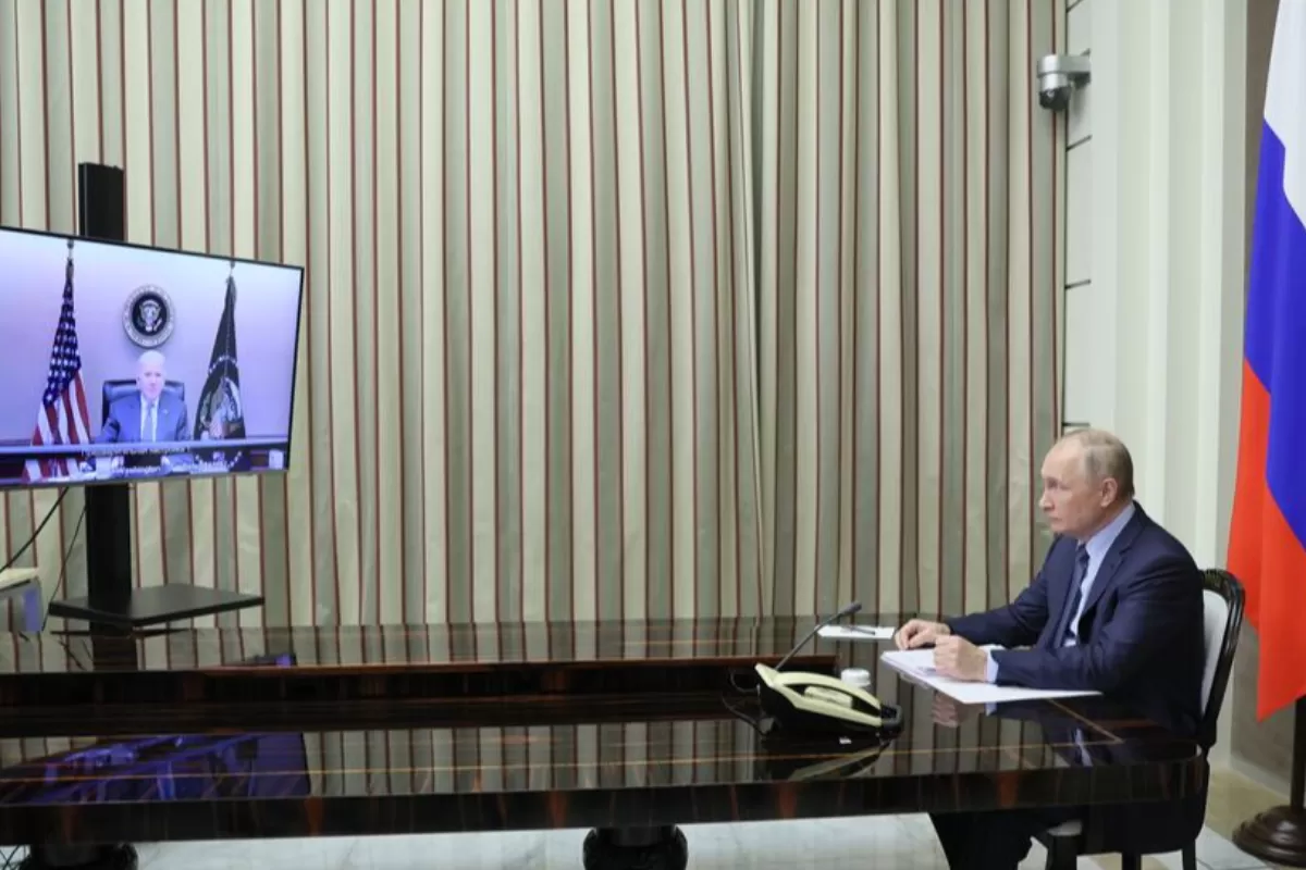 Preşedintele american, Joe Biden, l-a avertizat pe omologul său rus, Vladimir Putin, că o nouă agresiune împotriva Ucrainei va fi urmată de sancțiuni severe