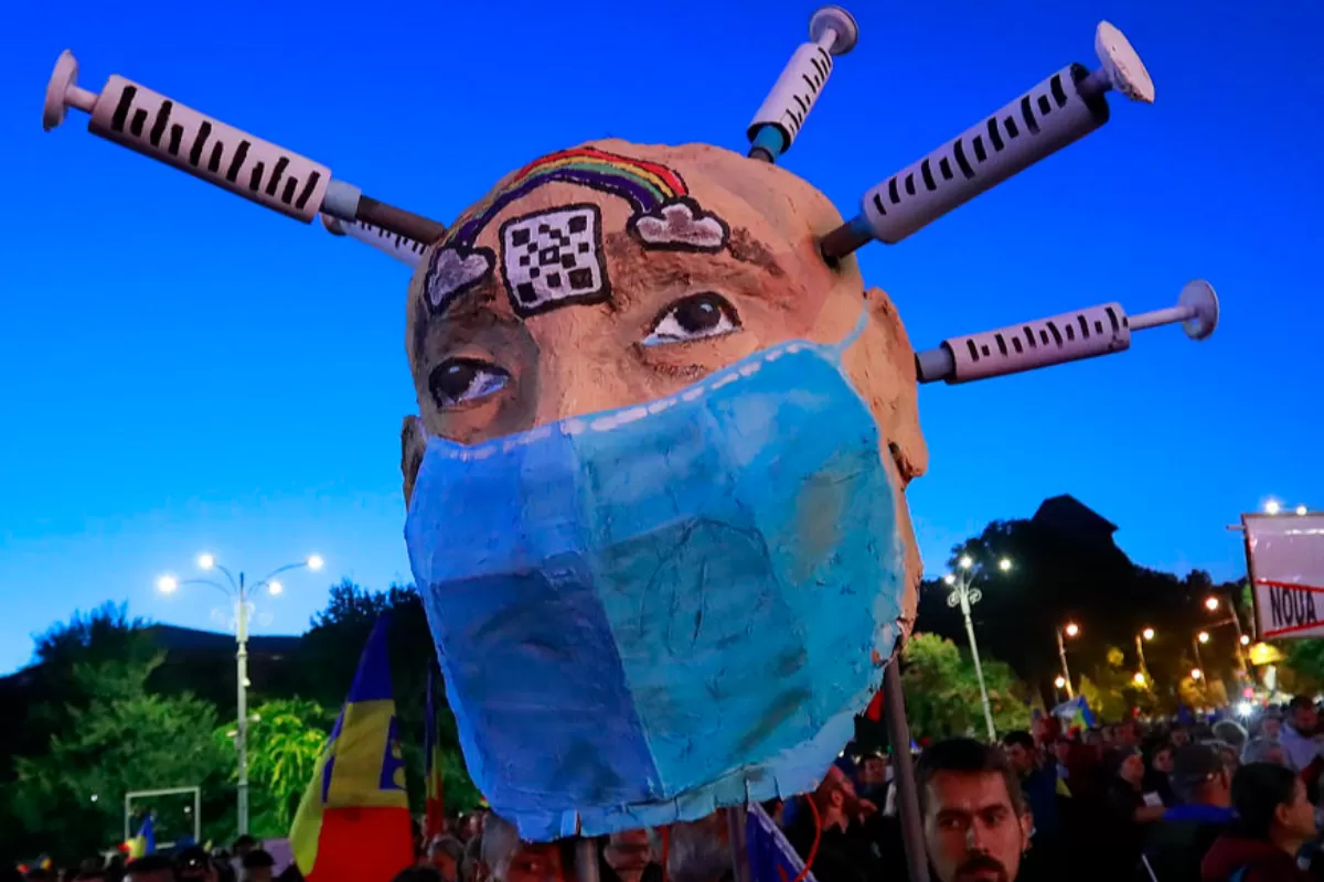 Trei români stabiliți în Austria s-au autodenunțat că s-au vaccinat fictiv anti-COVID-19