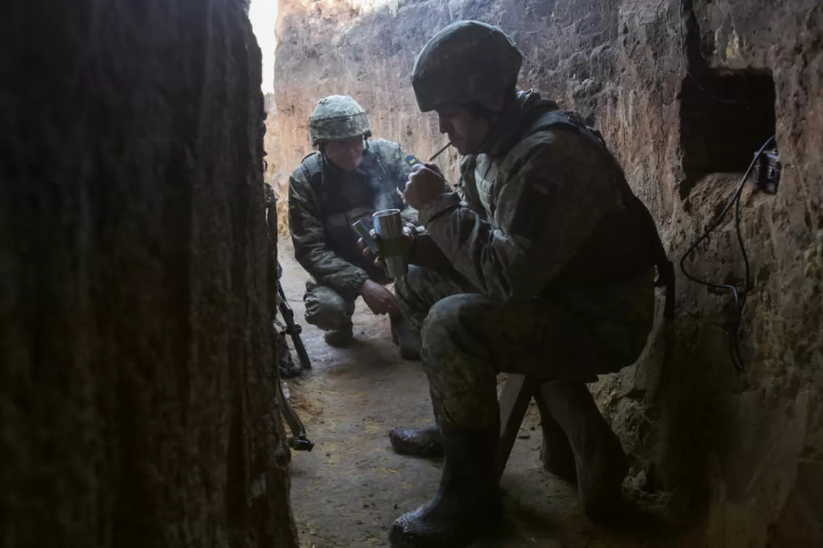 Criza din Ucraina: O treime dintre ucraineni, dispuși să lupte cu arma în mână împotriva unei posibile agresiuni a Rusiei (sondaj)