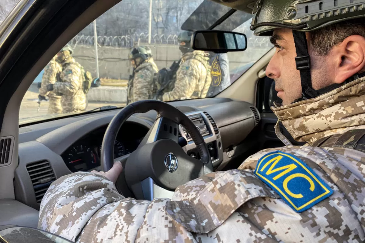 Trupele din state ex-sovietice desfășurate în Kazahstan sub comandă rusească au început, joi, să se repatrieze