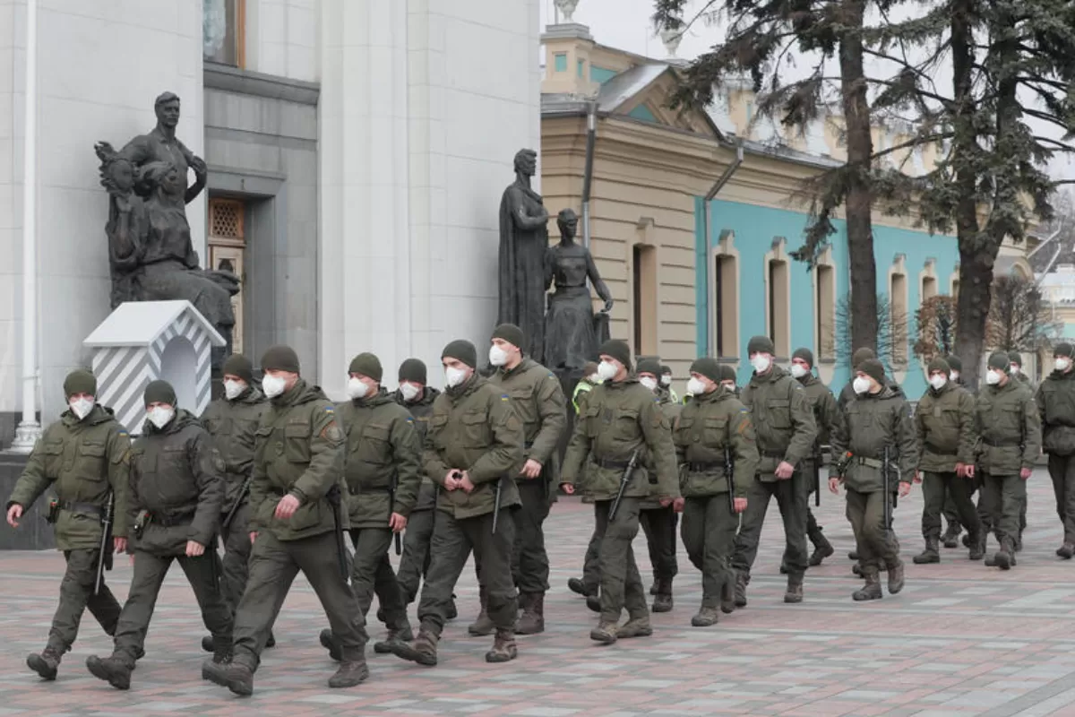 Un soldat din Garda națională ucraineană a împușcat mortal cinci oameni și a încercat să fugă