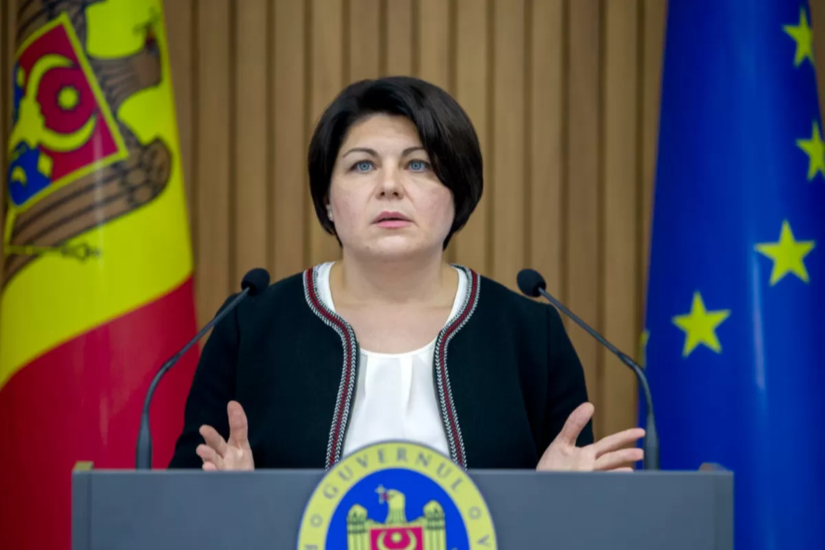 Prim-ministrul moldovean Natalia Gavriliță în cadrul unui briefing după ședința de guvern în clădirea Guvernului din Chișinău, Moldova, 19 august 2021.