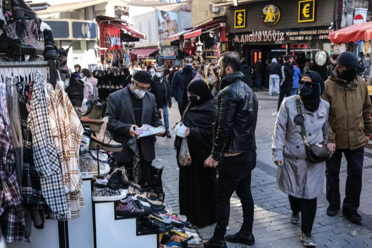 Ministrul turc de Finanțe, Nureddin Nebati, afirmă că inflația uriașă din țara lui e doar o problemă temporară