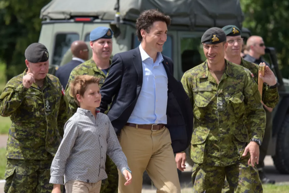 Criza din Ucraina: Canada trimite arme la Kiev