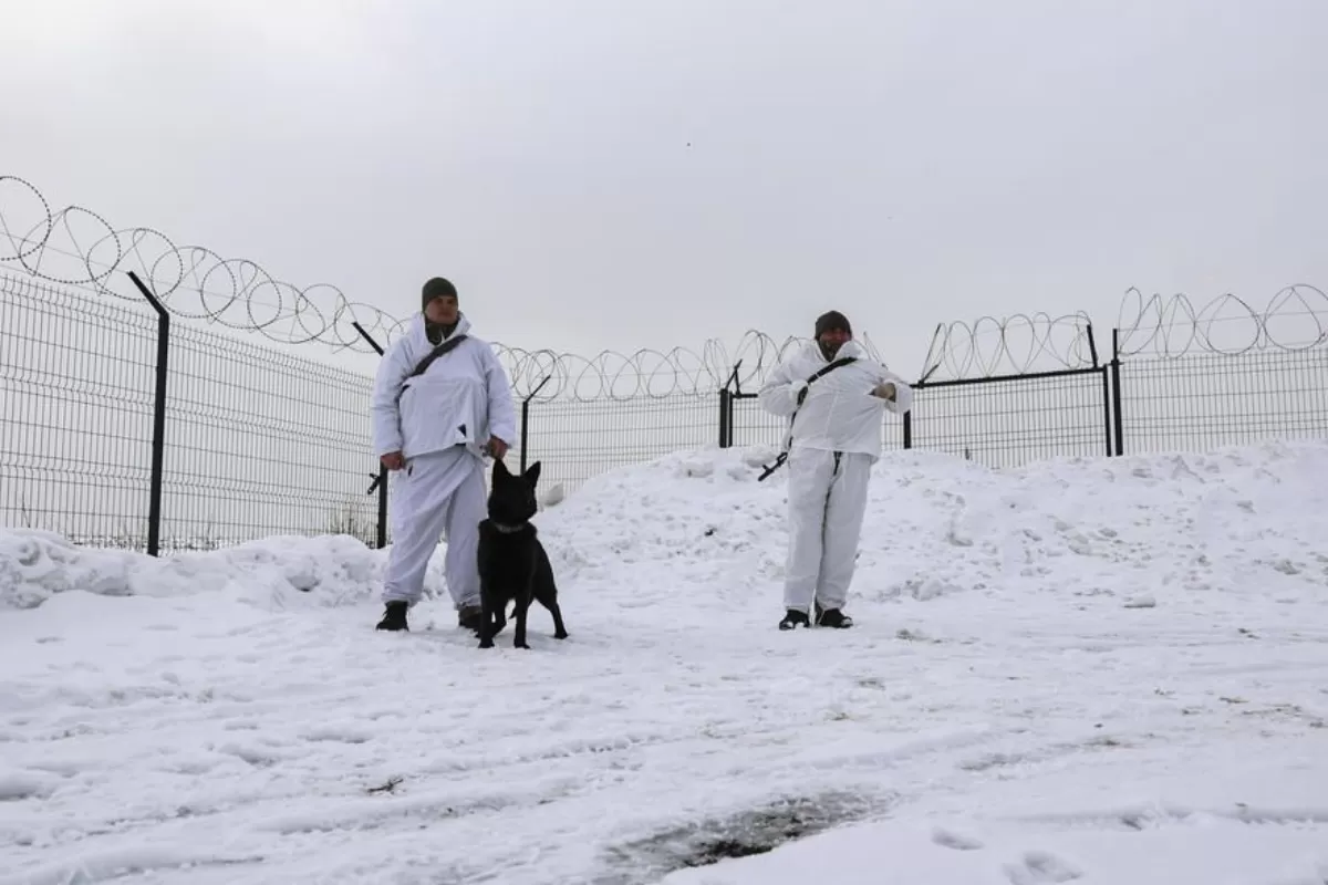 Criza din Ucraina: Americanii acuză Rusia că-şi suplimentează trupele de la graniţă