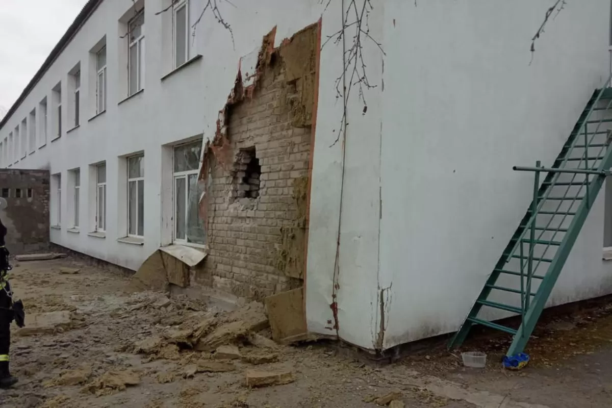 FAKE NEWS: Kiev has staged, for the media, attacks by Donbass separatists on civilian infrastructure