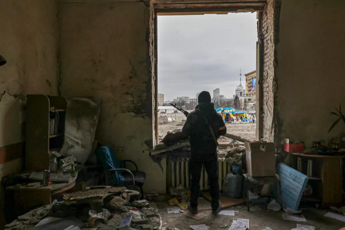 Război în Ucraina: Cum folosește Kievul mesajele și simbolurile propagandei rusești împotriva Moscovei. De unde se informează ucrainenii