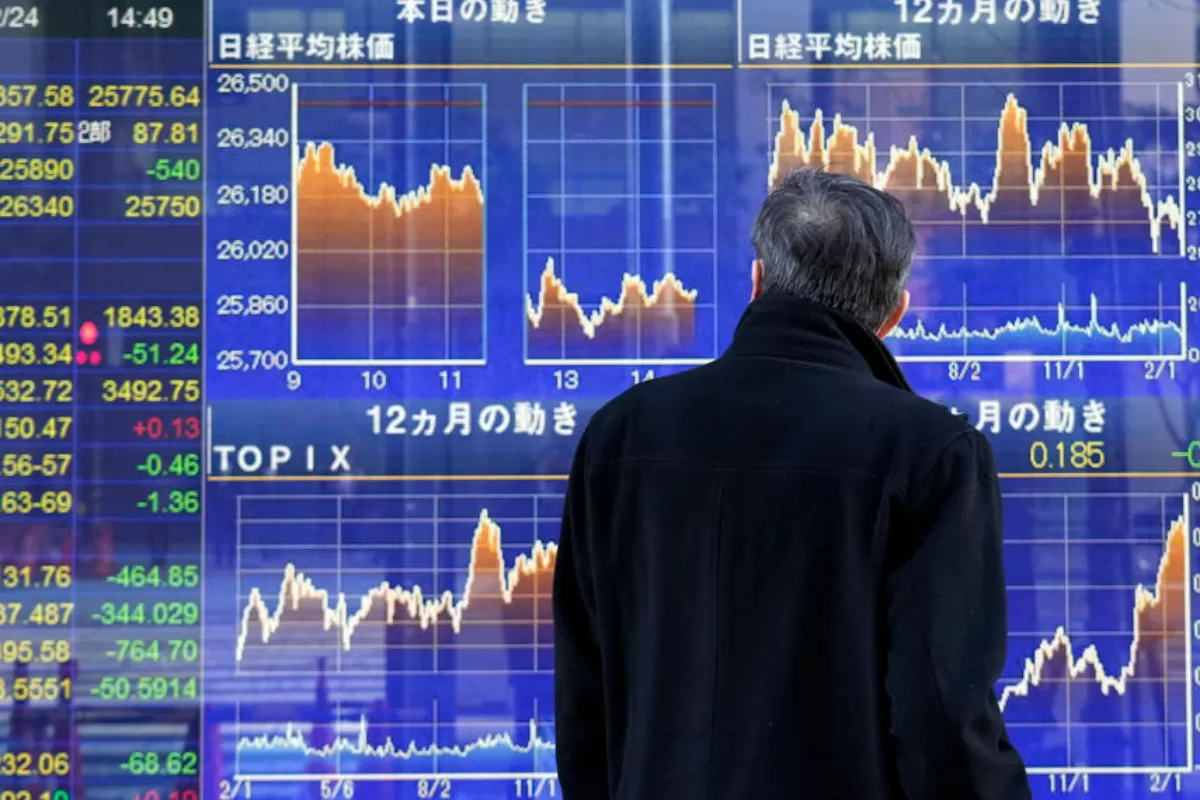 RĂZBOI ÎN UCRAINA: Bursele asiatice, în declin