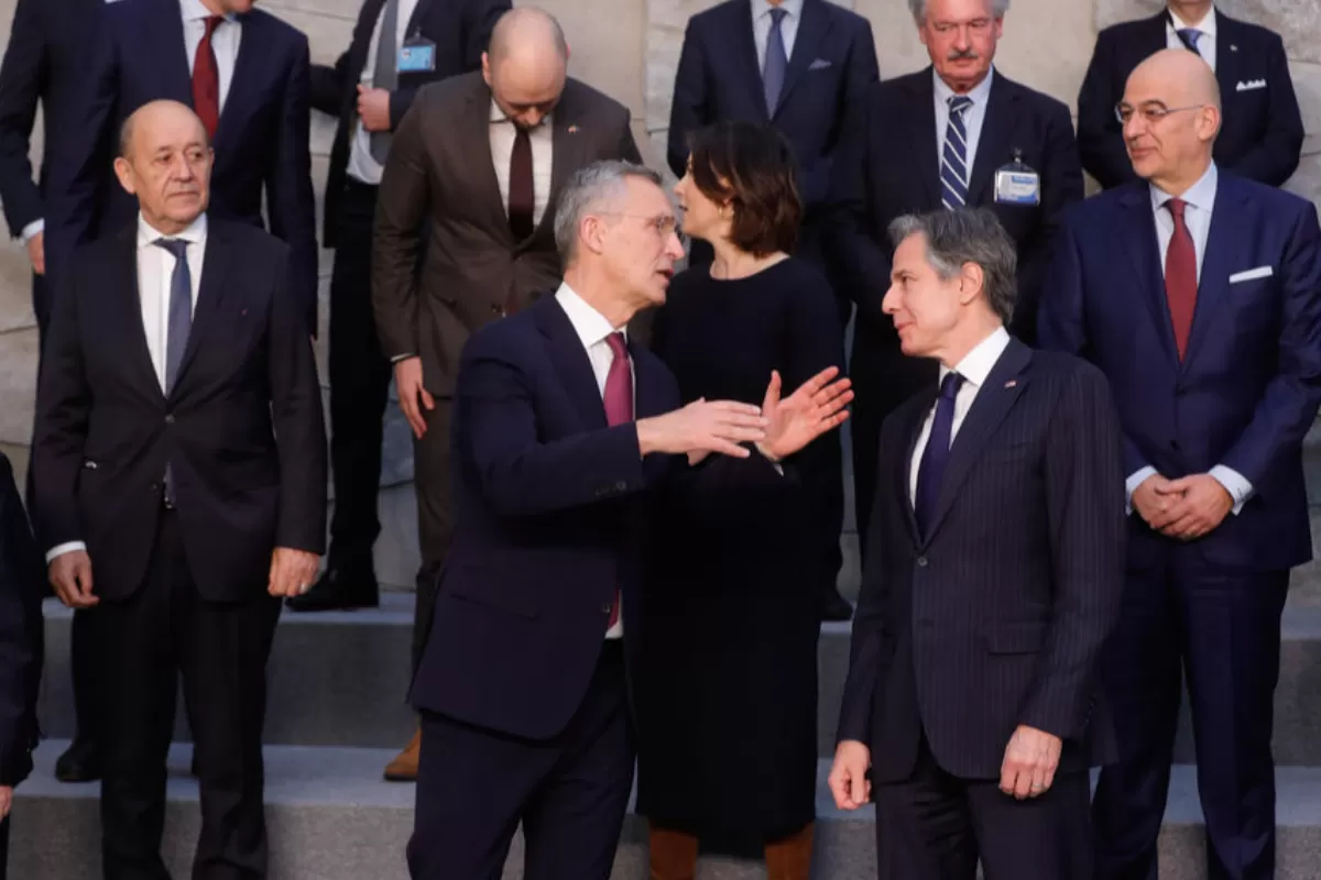 RĂZBOI ÎN UCRAINA: NATO respinge cererea Kievului de a crea o zonă de excludere aeriană în Ucraina