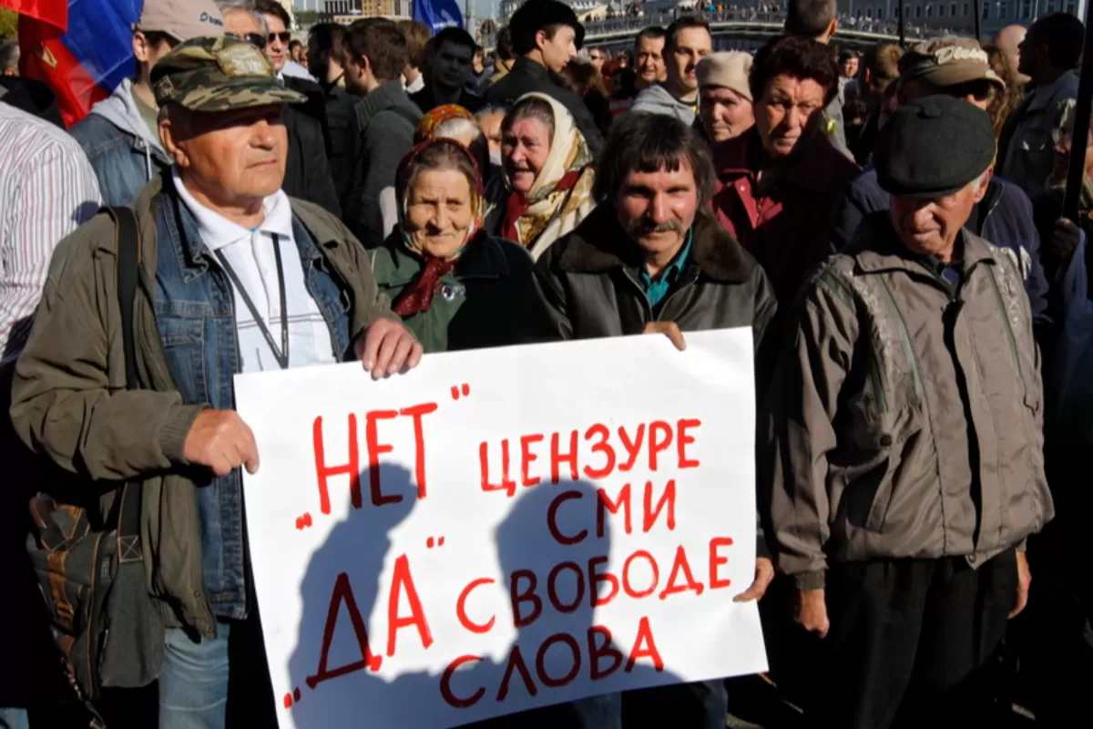 RĂZBOI ÎN UCRAINA: Rusia înăsprește cenzura