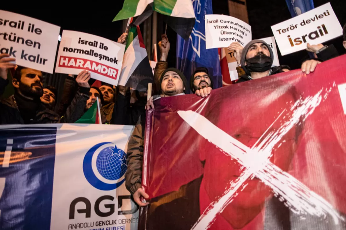 Președintele israelian, Isaac Herzog, face în Turcia prima vizită a unui șef al statului evreu după 2007