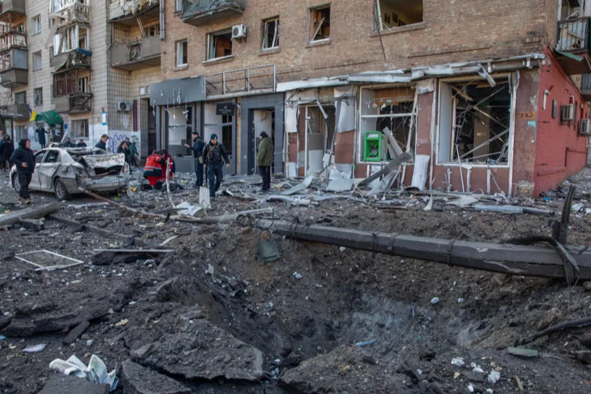 RĂZBOI ÎN UCRAINA: Economia ucraineană s-ar putea contracta cu până la 35%