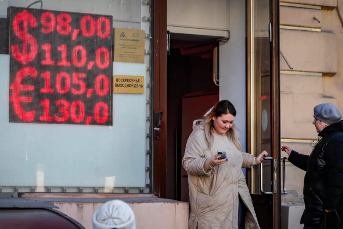 RĂZBOI ÎN UCRAINA: Rusia trebuie să-și plătească din datoriile externe