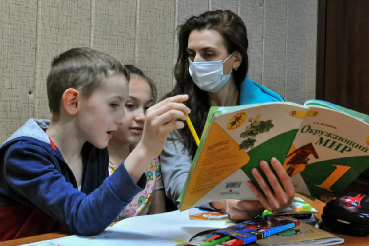 RĂZBOI ÎN UCRAINA: UE vrea să coordoneze acţiunile destinate primirii la școală a elevilor ucraineni refugiați