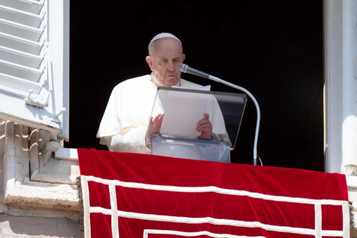 RĂZBOI ÎN UCRAINA: Papa Francisc imploră comunitatea internaţională să pună capăt războiului