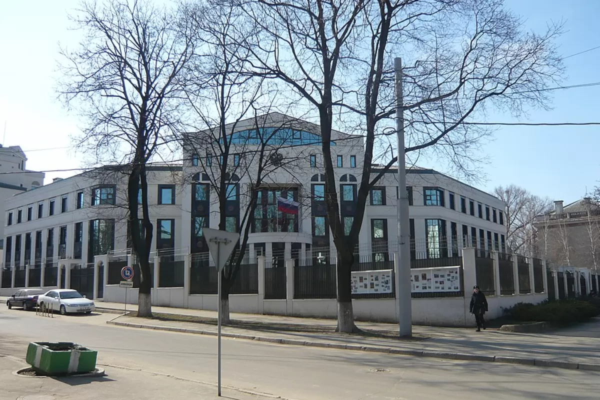 DISINFORMATION: Russians in the Diaspora face discrimination