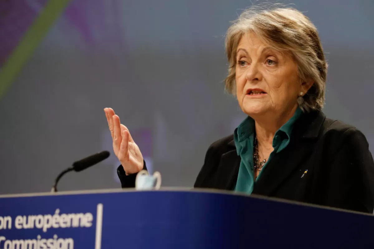 RĂZBOI ÎN UCRAINA: Comisia Europeană vrea să sprijine statele membre UE să elimine treptat dependenţa de combustibilii fosili din Rusia şi să primească refugiaţi ucraineni