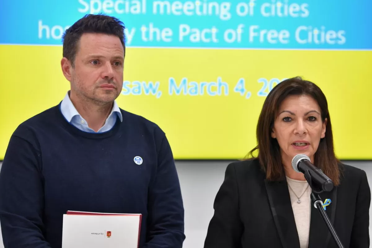 RĂZBOI ÎN UCRAINA: Kievul devine primul oraș care primește cetăţenia de onoare din partea Primăriei din Paris