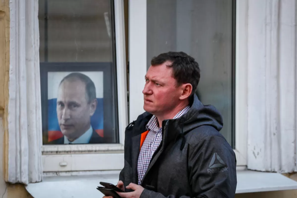 RĂZBOI ÎN UCRAINA: Experții prevăd o contracție economică severă