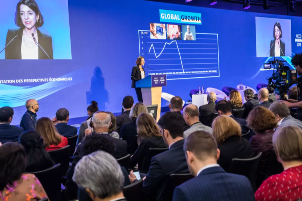 RĂZBOI ÎN UCRAINA: Invazia rusă a Ucrainei ar putea costa Europa până la un punct şi jumătate de creştere – avertizează OCDE