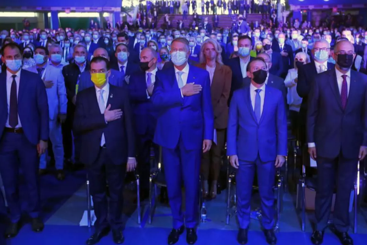 Liberalii români îşi aleg un preşedinte nou pe 10 aprilie