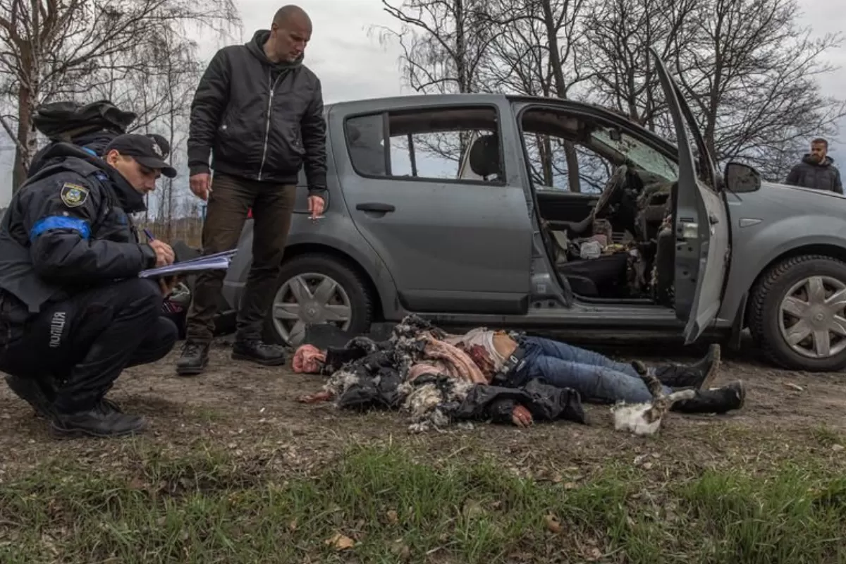 RĂZBOI ÎN UCRAINA: Presa susţine că există înregistrări audio despre uciderea civililor la Bucea