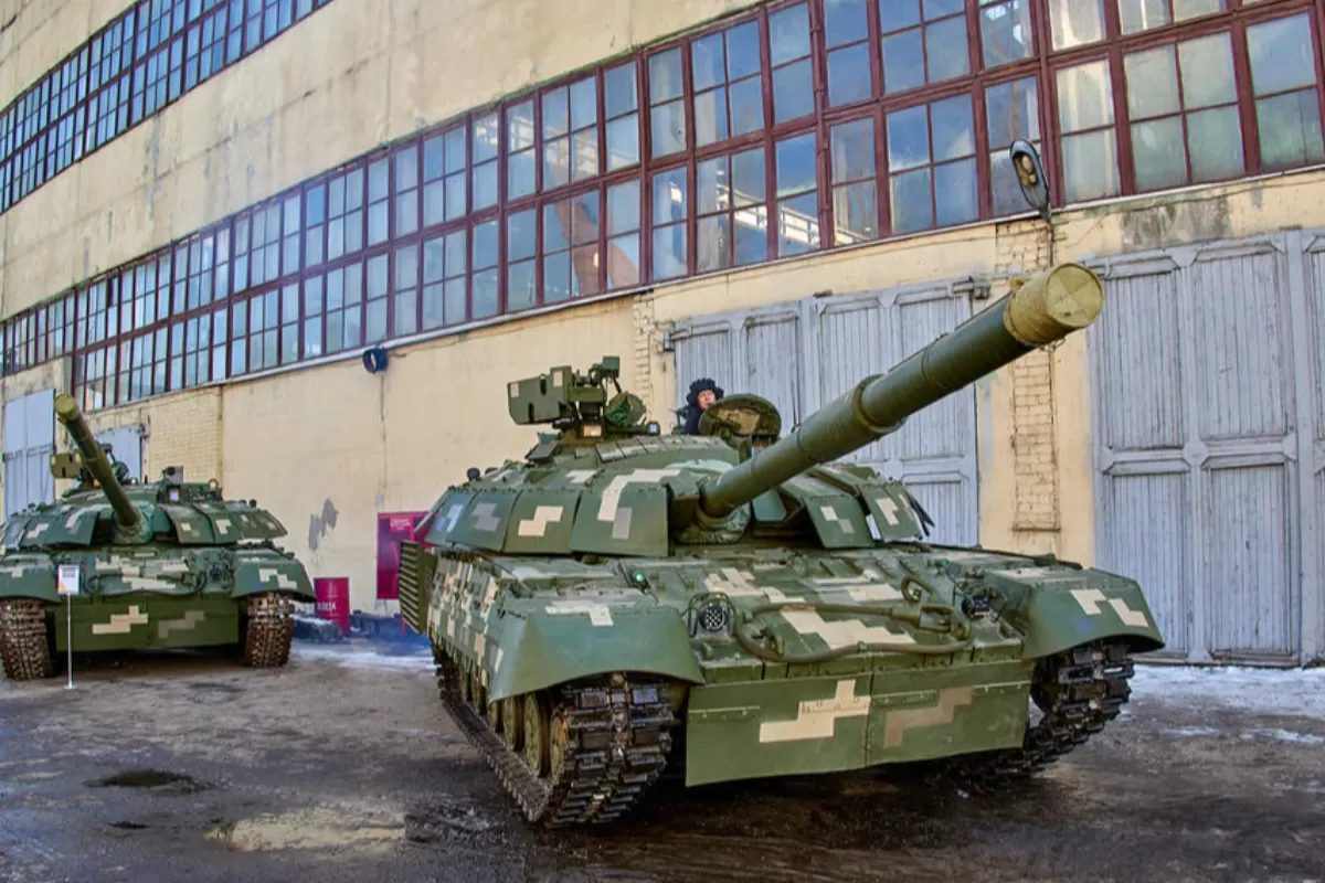 RĂZBOI ÎN UCRAINA: Încă o fabrica de armament bombardată