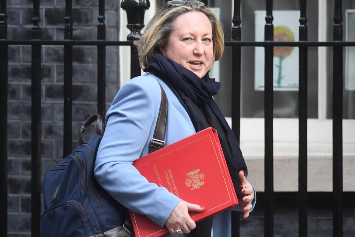 RĂZBOI ÎN UCRAINA: Marea Britanie elimină toate taxele vamale pentru produsele ucrainene