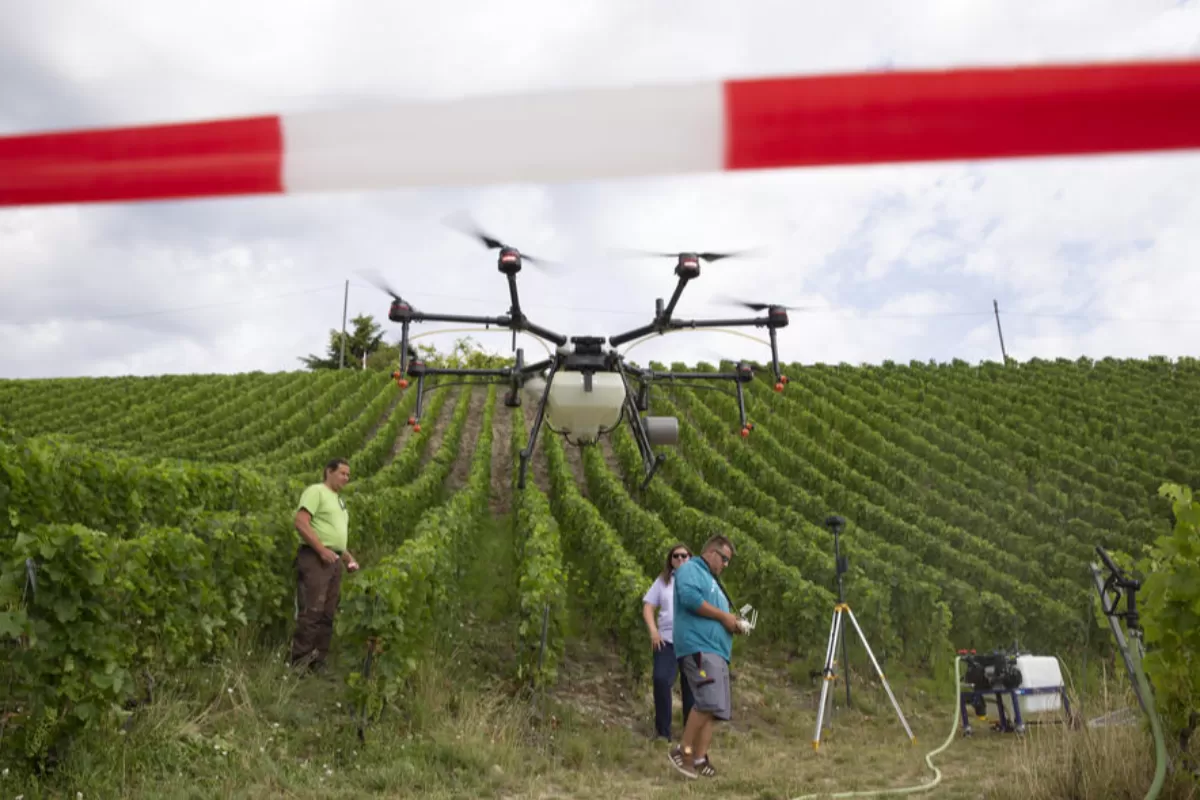 PROPAGANDĂ DE RĂZBOI: Ucraina a atacat cu arme chimice și biologice pozițiile militarilor ruși