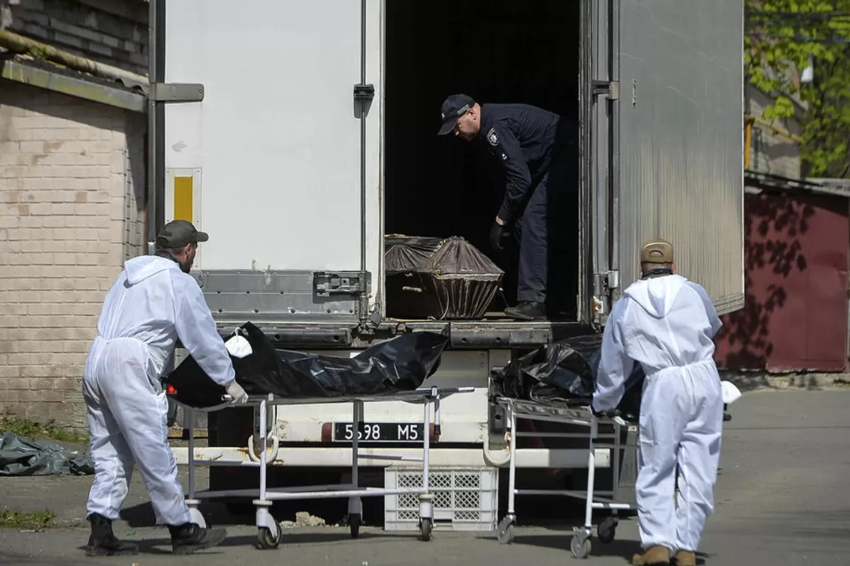 RĂZBOI ÎN UCRAINA: Există dovezi că trupele ruse au comis crime de război lângă Kiev – afirmă Amnesty International