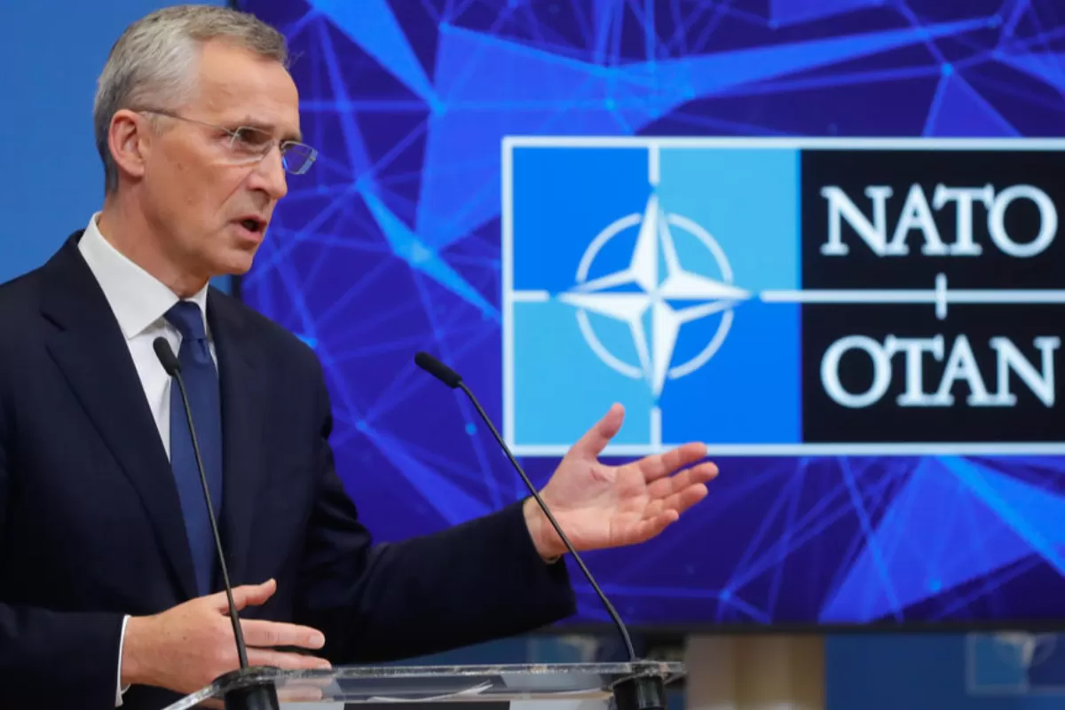 RĂZBOI ÎN UCRAINA: „Trebuie să ne pregătim pentru și mai multă brutalitate, suferință și distrugere” – afirmă Jens Stoltenberg