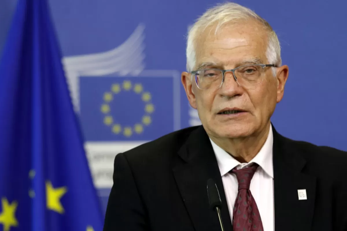 RĂZBOI ÎN UCRAINA: UE acuză Rusia că a atacat cibernetic o reţea de sateliţi pentru a pregăti invazia asupra Ucrainei