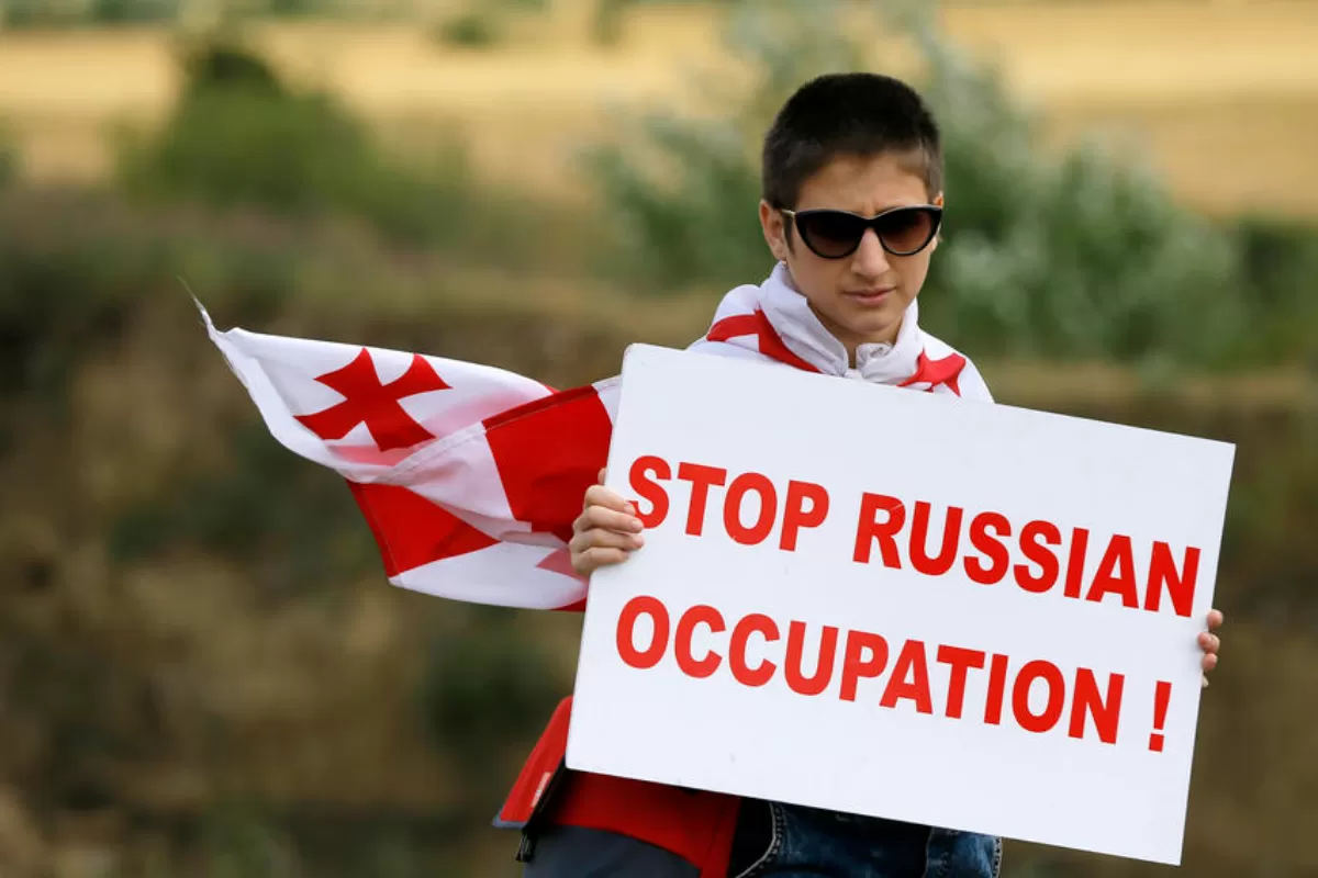 Secesioniștii sud-osetini așteaptă un semnal de la Moscova pentru a organiza un referendum de unire cu Rusia