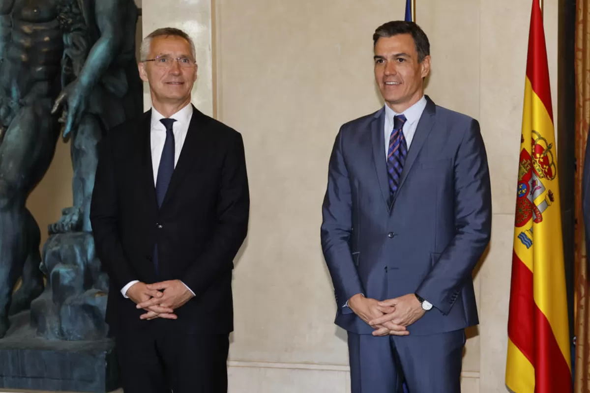 RĂZBOI ÎN UCRAINA: Sprijinul NATO pentru Ucraina este indestructibil – declară premierul spaniol