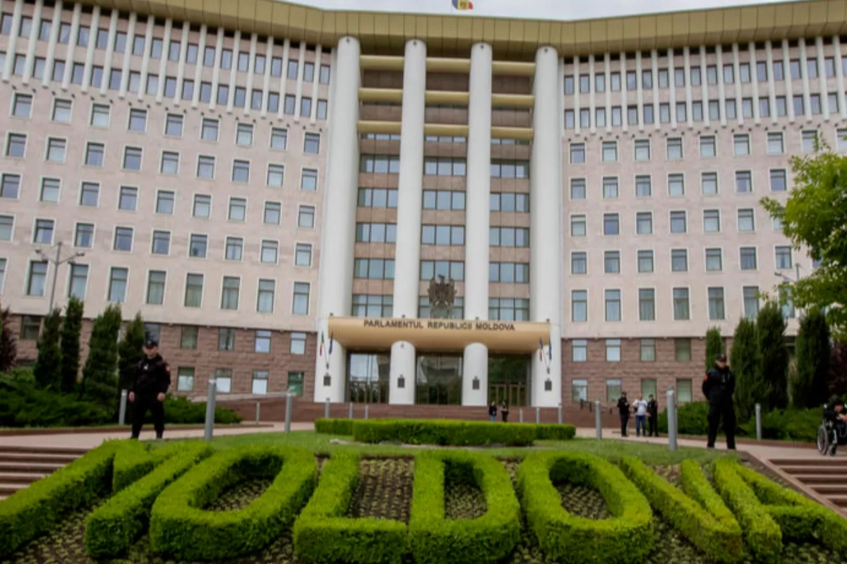 Parlamentul de la Chișinău interzice programele rusești de știri