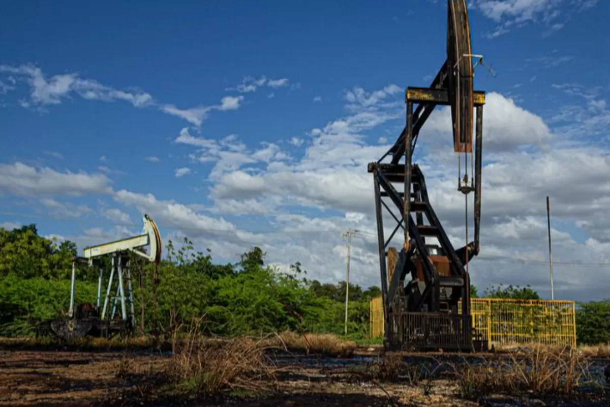 Statele Unite permit petrol venezuelean în Europa, pentru a compensa lipsa țițeiului rusesc