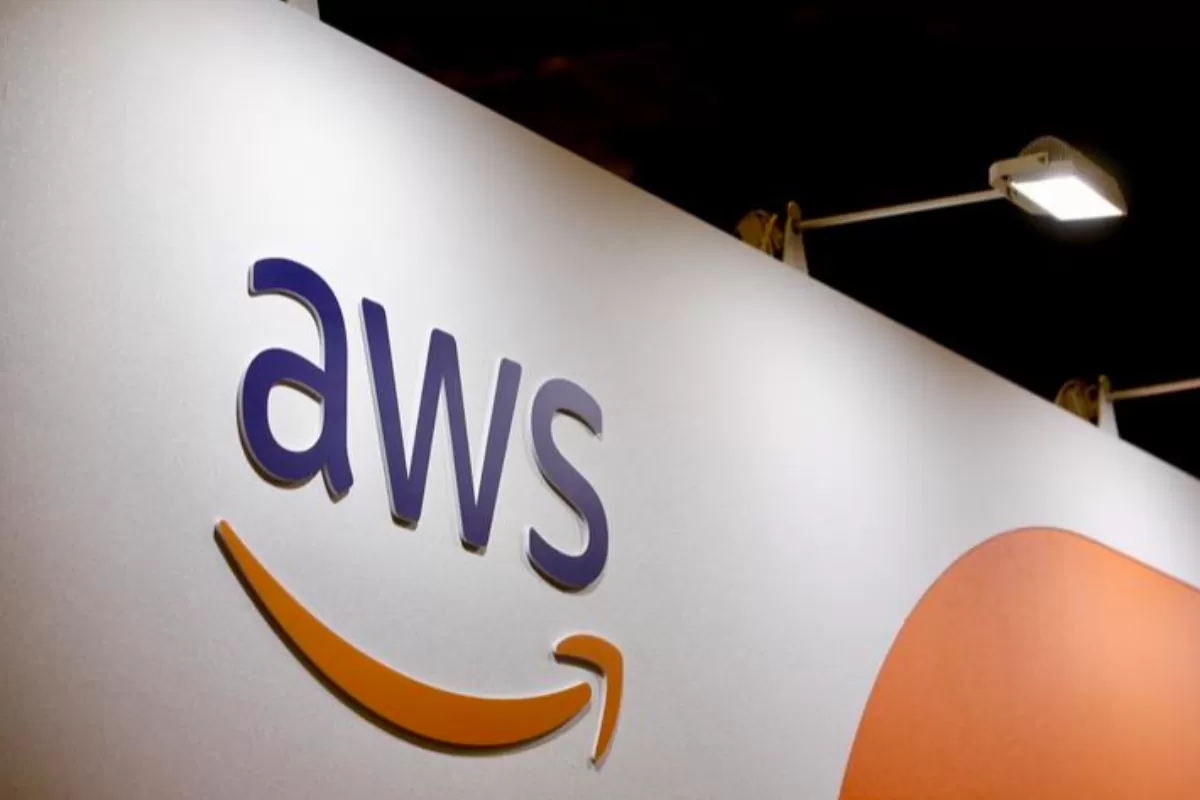 RĂZBOI ÎN UCRAINA: Amazon a ajutat Ucraina să-și salveze datele vitale în sistemul ”cloud”, ca urmare a invaziei ruse