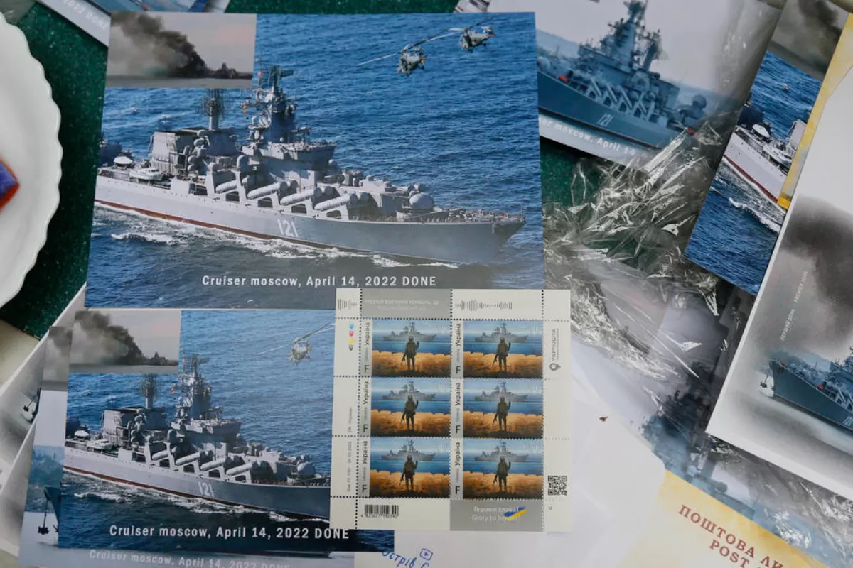 RĂZBOI ÎN UCRAINA: Rușii își consolidează forțele pe Insula Șerpilor, lângă România